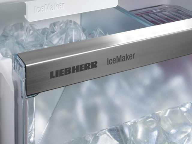 Foto: Nahaufnahme von Liebherr IceMaker-Eisfach